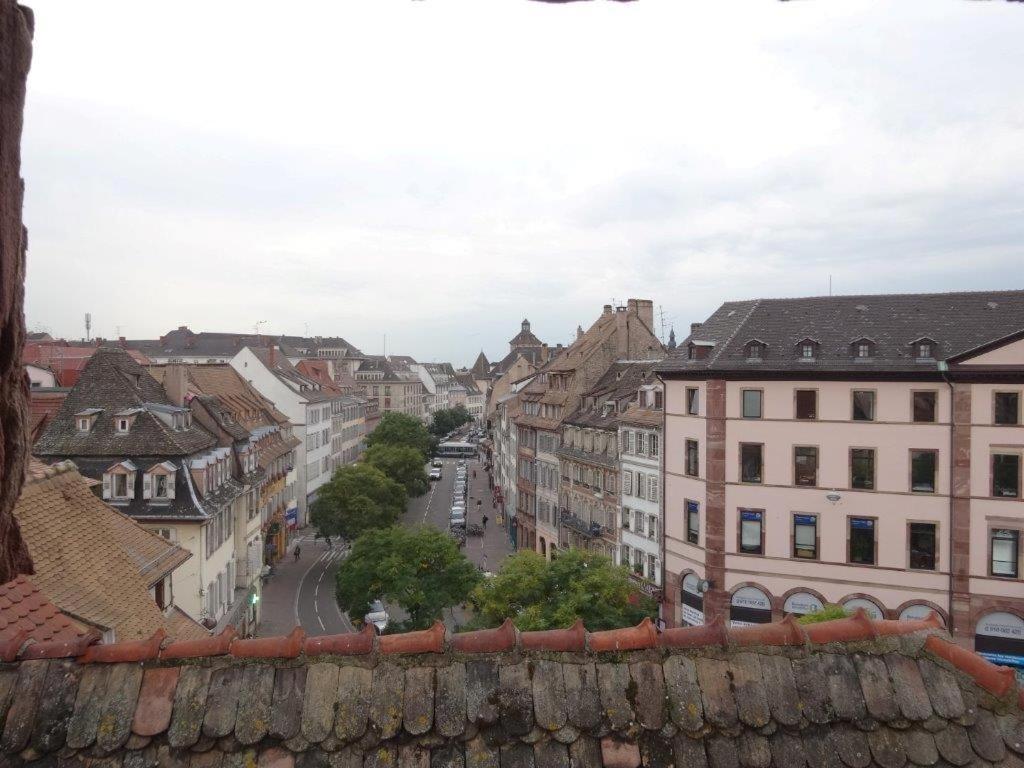 A L'Ill - Apparts & Studios Strasbourg Hyper Centre Exterior foto